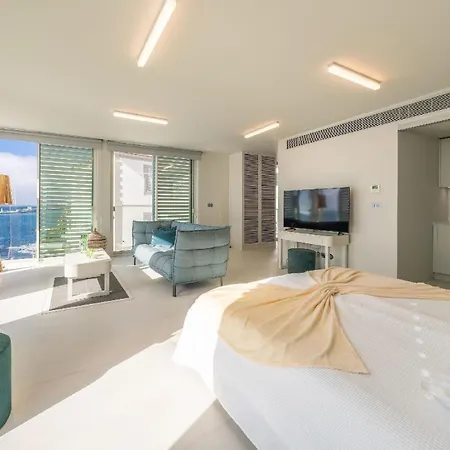 Apartment Ferienwohnung Fuer 2 Personen Ca 60 Qm In Funchal, Madeira Und Umgebung